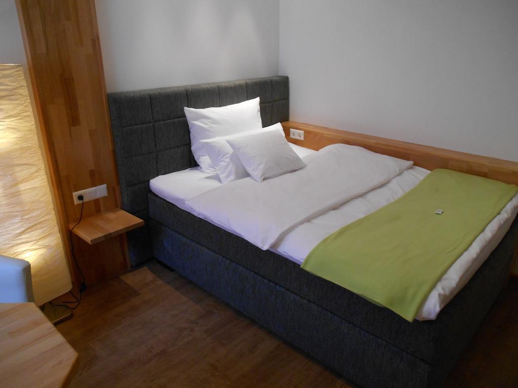 Warum Ins Hotel Neckarsulm Pokój zdjęcie